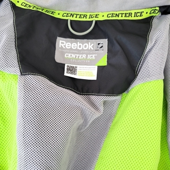 Reebok NHL sharks hocket kineticfit jacket Size M Lightweight Windbreaker - Picture 13 of 13